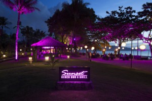 1_Sunset Beach Bar & Grill - Night Time